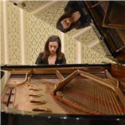 Laureata in pianoforte impartisco lezioni private